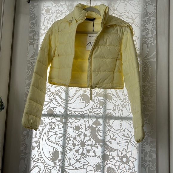 Zara Cropped Puffer - Picture 2 of 15
